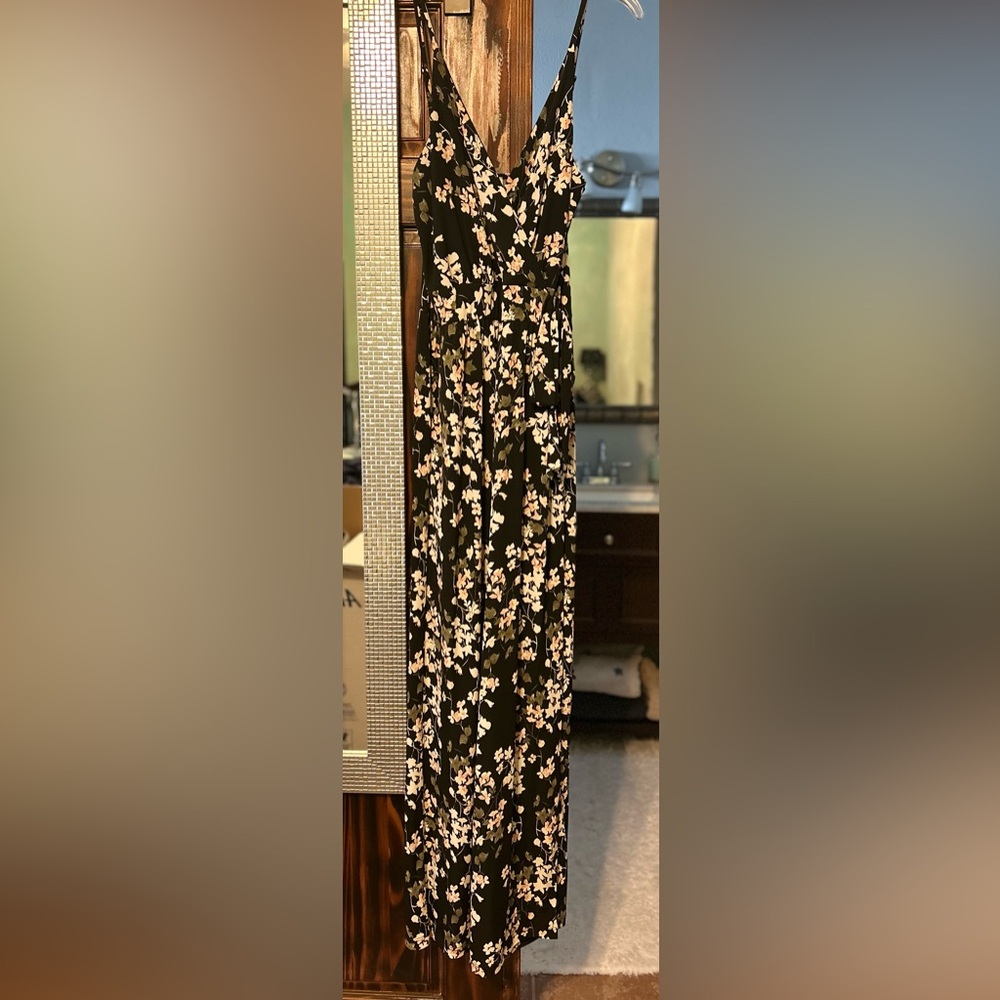 Kaileigh Black and Cream Floral jumpsuit! Gorgeous!